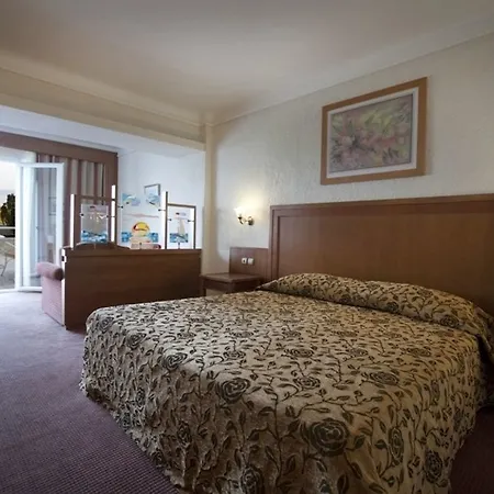 Ghotels Athos Palace منتجع 4*