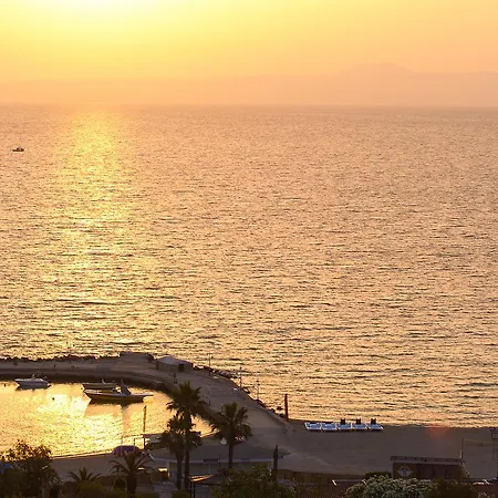 Курортный комплекс Ghotels Athos Palace 4*